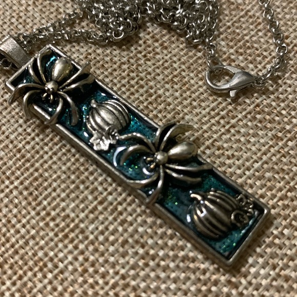 Halloween Spider Pumpkin Handmade Pendent Necklace 24” Chain New - Picture 4 of 7